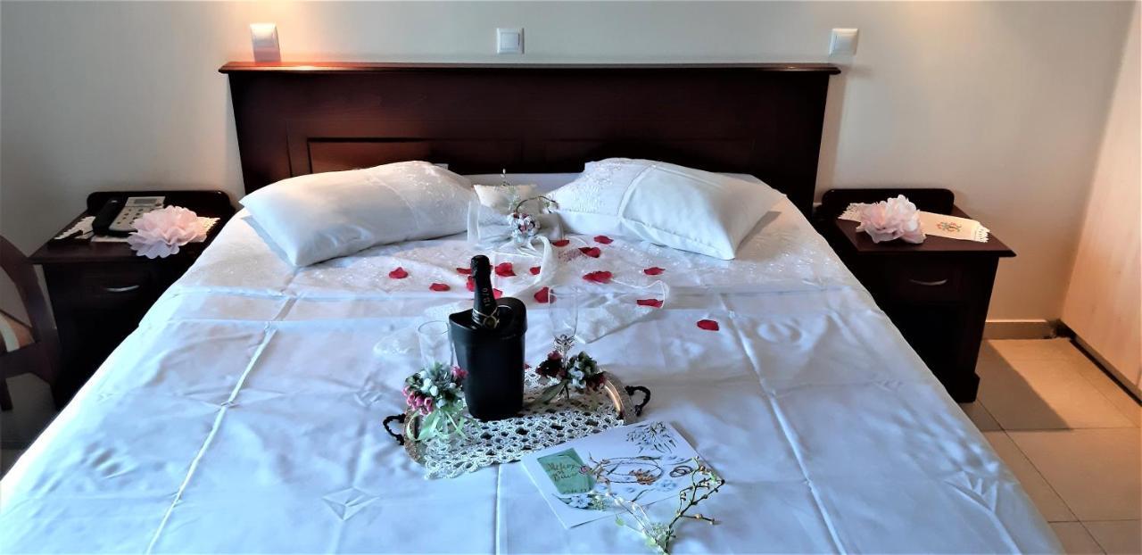 Irides Aparthotel ซูวาลา ภายนอก รูปภาพ